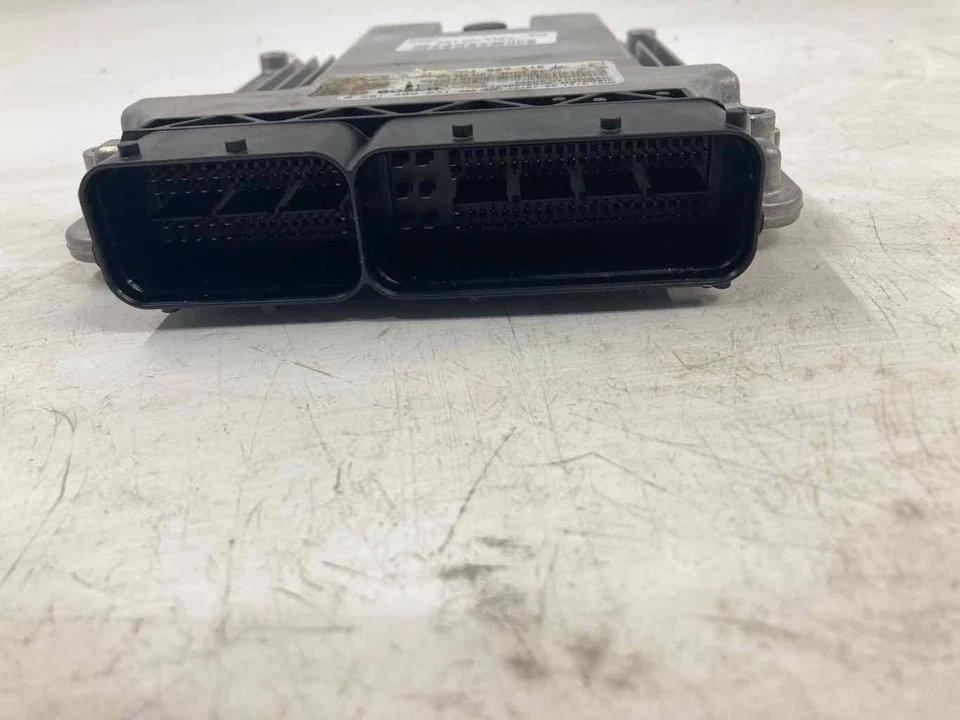 Módulo de control del motor usado (ECM) se adapta a: Audi Q5 2015 módulo de control electrónico 2. Foto 3 de 4