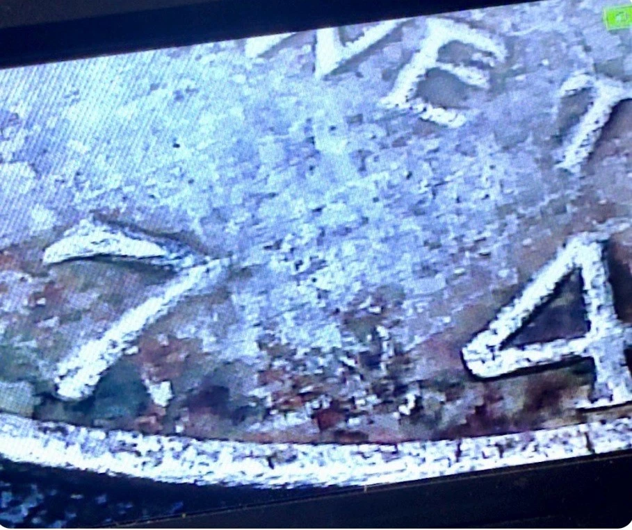 Moneda increíble de medio dólar Kennedy 1974 capa revestida defectuosa error de acuñación Foto 2 de 4