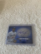 2012 Bowman Sterling - Prospect Autographs Victor Roache #BSAP-VR (AU, RC)