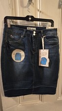 Royalty Stretch Denim Skirt Sz 8 Wanna Better Butt Design NWT