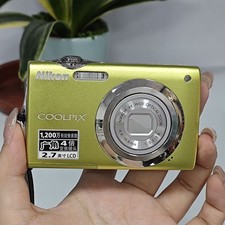 Nikon COOLPIX S3000 Digital Camera 12.0MP 4x Optical Zoom Light Green 90 new