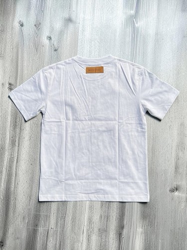 Louis Vuitton Peace Dove Short Sleeve T-Shirt - Picture 4 of 4