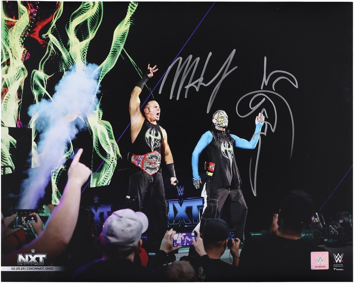 （The Hardys） autograph The Hardy Boyz WWE Autographed 16
