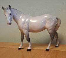 Beswick Mare Head Down Facing Left Dapple Grey Gloss Horse  No. 976 Perfect