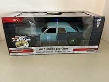 GREENLIGHT Hot Pursuit (CHASE) Massachusetts State Police 1975 Dodge Monaco 1:24