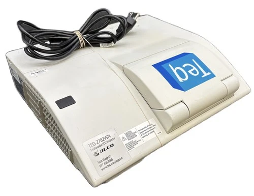 Hitachi CP-A222WN LCD Projector 2200 Lumens 