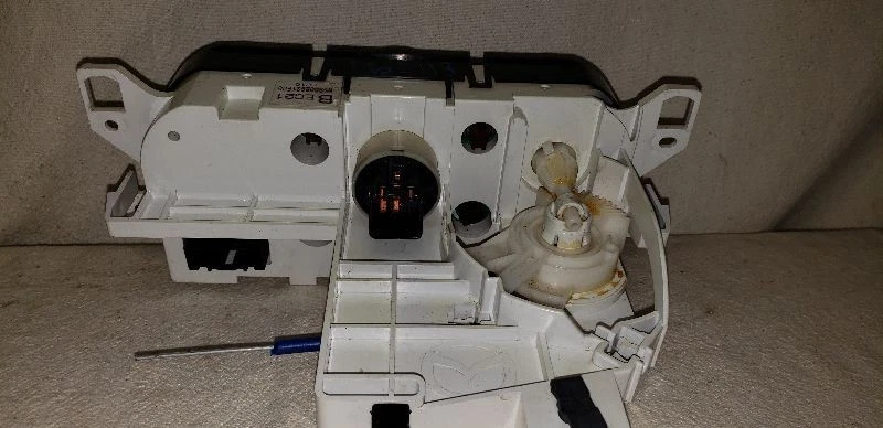 07 08 09 MAZDA CX-7 Ac Control de temperatura de calor Control principal Manual E4C08 Foto 3 de 3