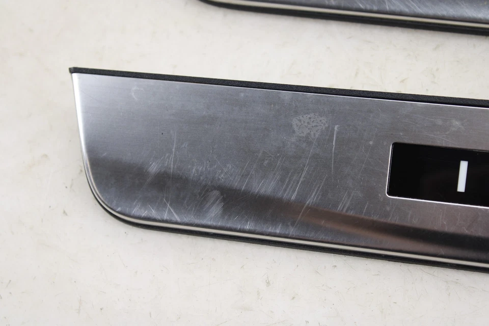 Infiniti Q50 2017-2023 placa iluminada umbral puerta juego OEM ND67 Foto 4 de 4