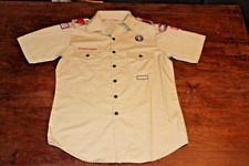 Boy Scouts of America BSA Men's Shirt Tan Medium Sewn Patches Short Sleeve