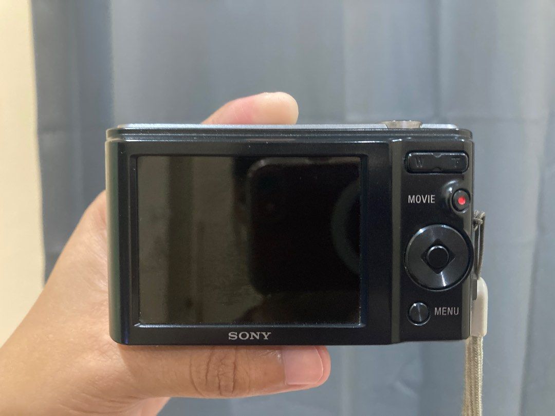 SONY CyberShot DSC-W800 20.1MP Digital Camera 5 x Optical Zoom