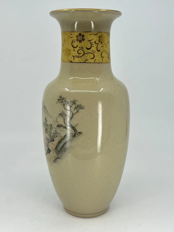 "Florero de porcelana japonés de 10,5"" de colección con banda dorada escena de campo color neutro" Foto 3 de 4