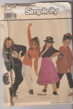 8708 SIMPLICITY Crafts - Decorate with Buttons & Appliques