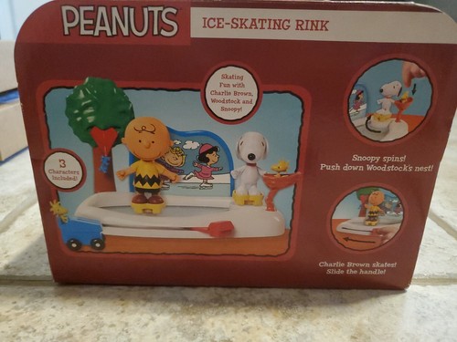 Peanuts Ice-Skating Rink manual Playset Snoopy, Charlie Brown & Woodstock. - Picture 2 of 3