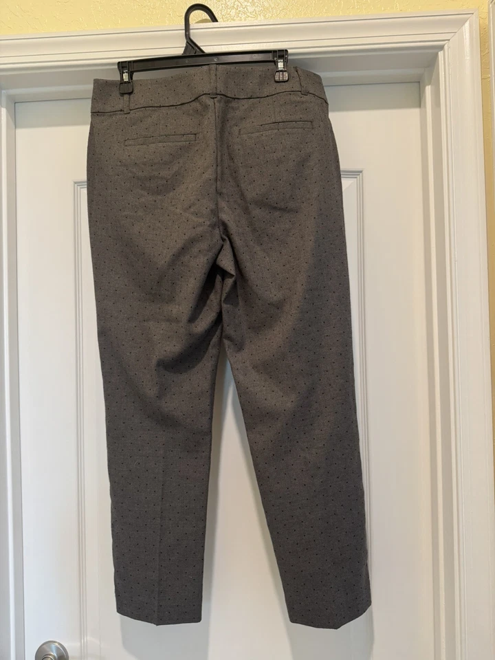 Pantalón al Tobillo LOFT Ann Taylor Gris Negro Lunares Talla 10 Moderno Ajustado Foto 3 de 4