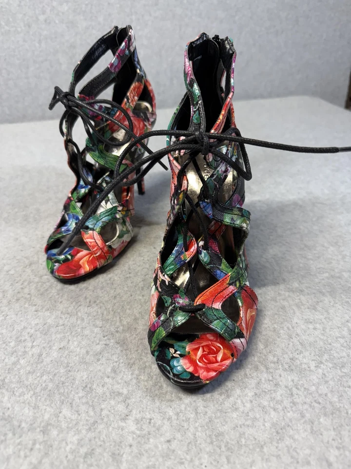 Zapatos de niña Madden para mujer talla 8,5 sandalias de tacón alto con cordones florales de aguja Foto 3 de 4