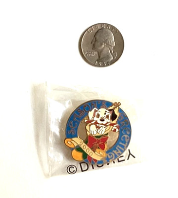 2000 Disney Seasons Greetings Cast exclusive 101 Dalmatians Pin