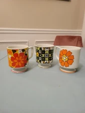 Set of 3 Vintage Japan Stylecraft Retro MCM Flower Pedestal Coffee Mugs 