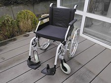Rollstuhl Klappbar Mit Fussrasten