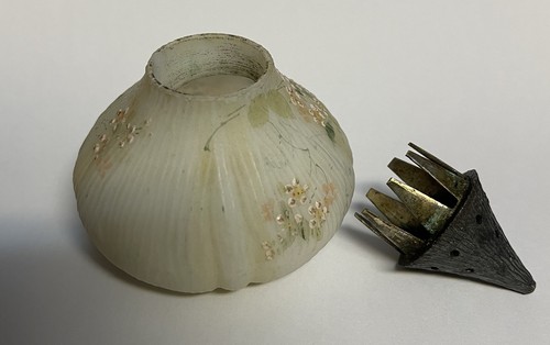 Mt Washington Fig Shaped Art Glass Shaker Pointed Prong Top Antique Flowers - Picture 6 of 8
