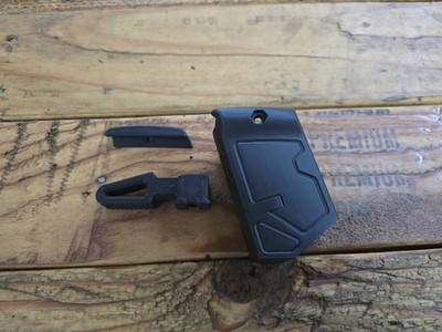 TX22 TX-22 Custom Picatinny Spare Mag Carrier With Charging Handle / Backplate