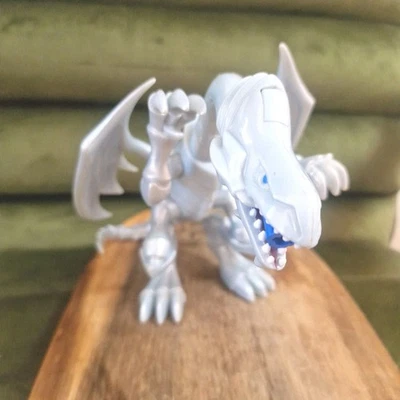 Figurine Action Yu Gi Oh, dragon blanc aux yeux bleus, Kazuki Takahashi 1996 - Photo 1/4
