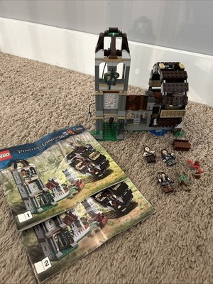 LEGO Pirates of the Caribbean: The Mill (4183) 100% 2 Mini Figs Small Crack
