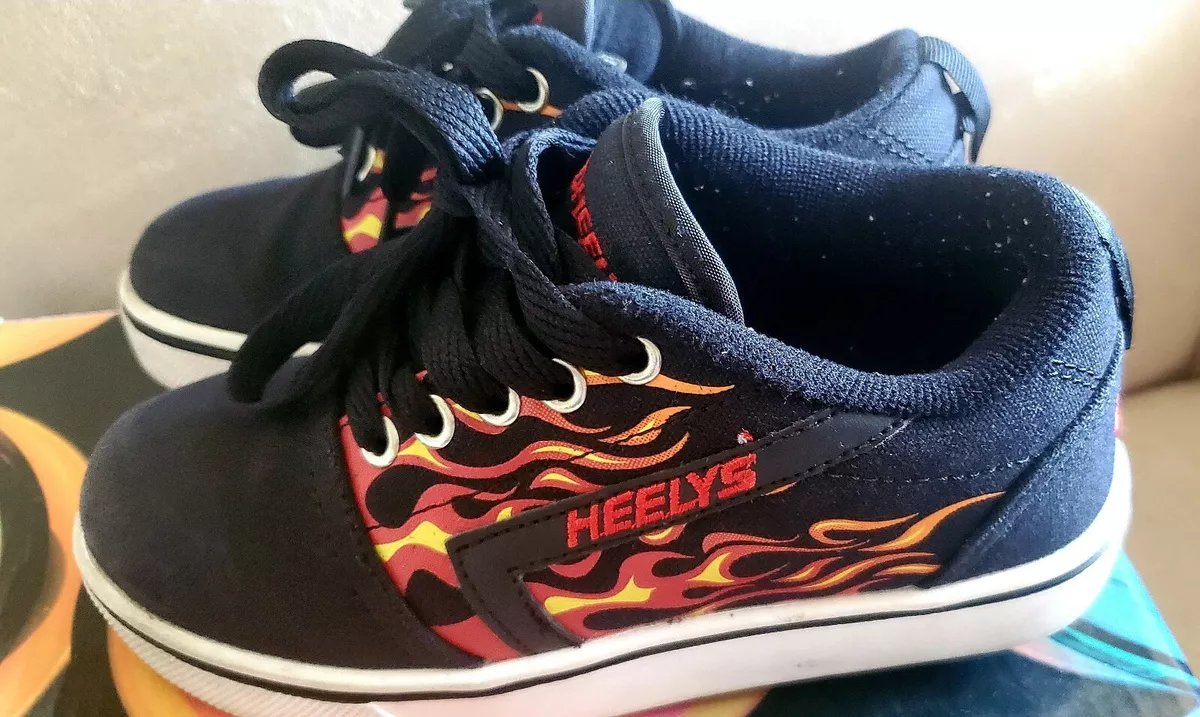 Heelys GR8 Pro Prints size 13 Youth in Flames Red Black eBay