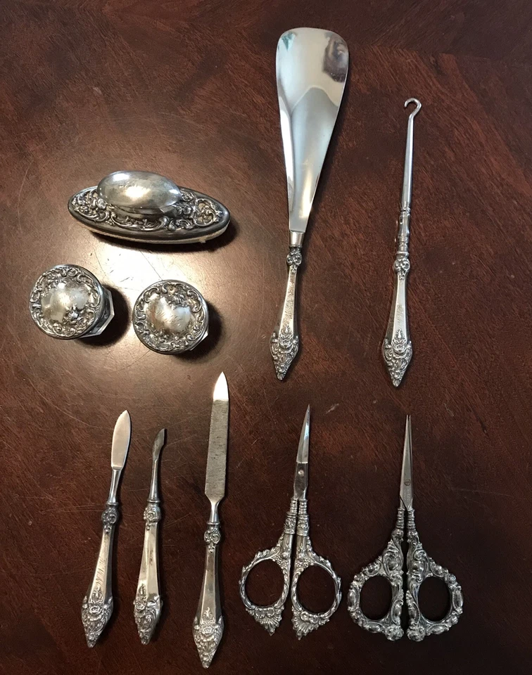 Антикварный набор туалетных столиков из чистого серебра в оригинальной коробке 10 предметов - Изображение 2 из 4