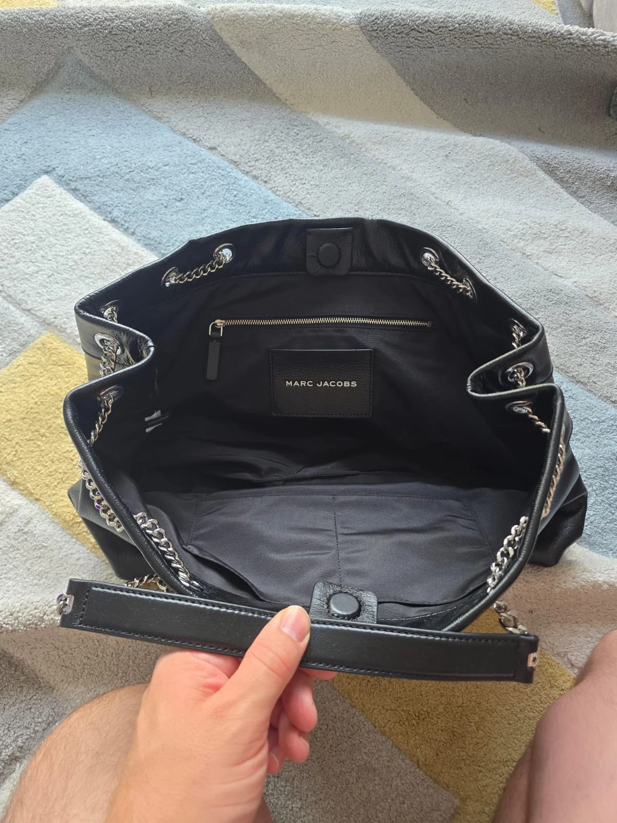 Marc Jacobs - The Chain Sack bag - Gloss Black