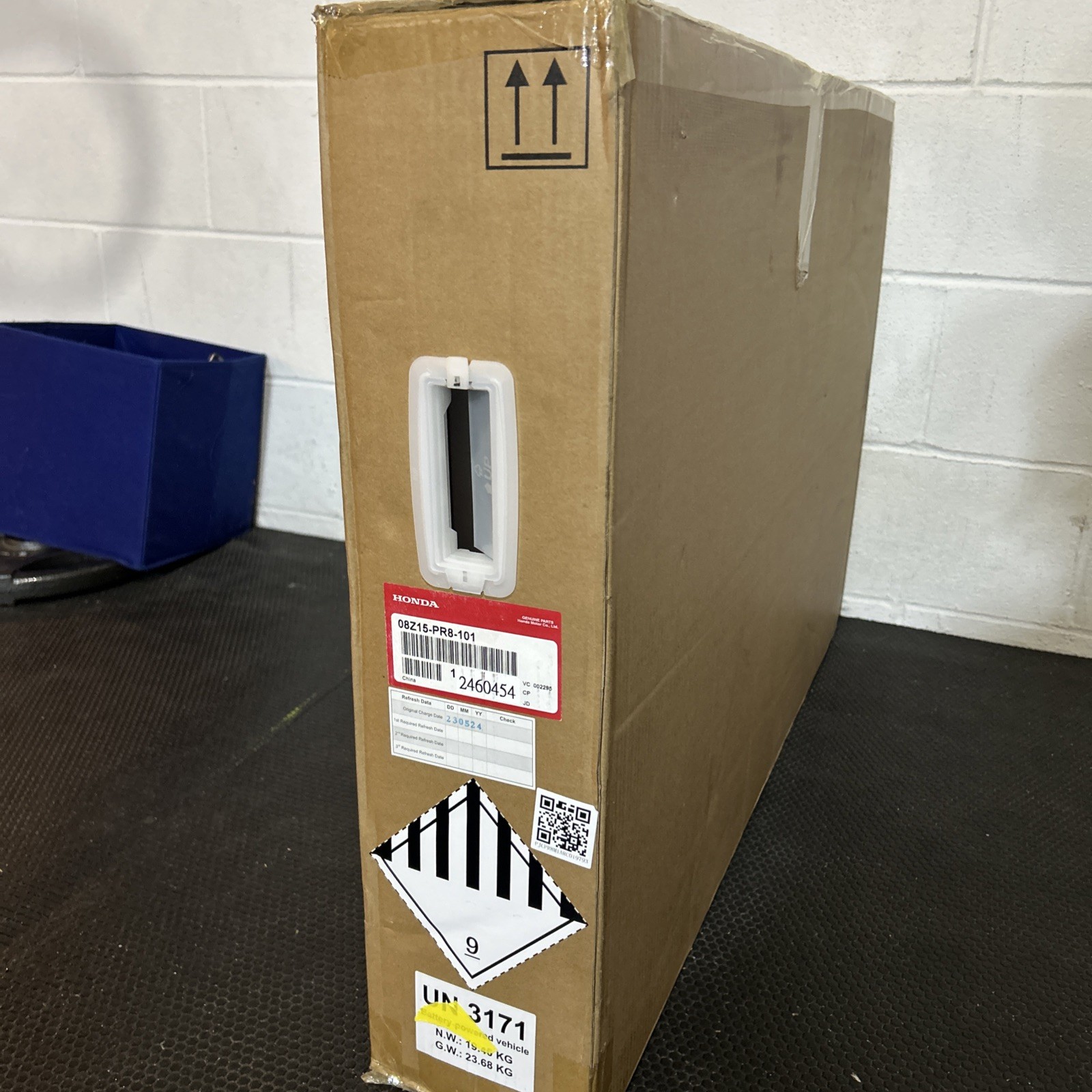 Genuine Honda Motocompacto eScooter Brand New in Box 08Z15-PR8-101