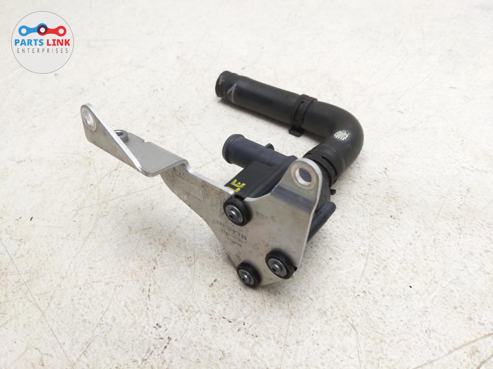 Bentley Bentayga 2016-2020 LEFT Auxiliary water pump