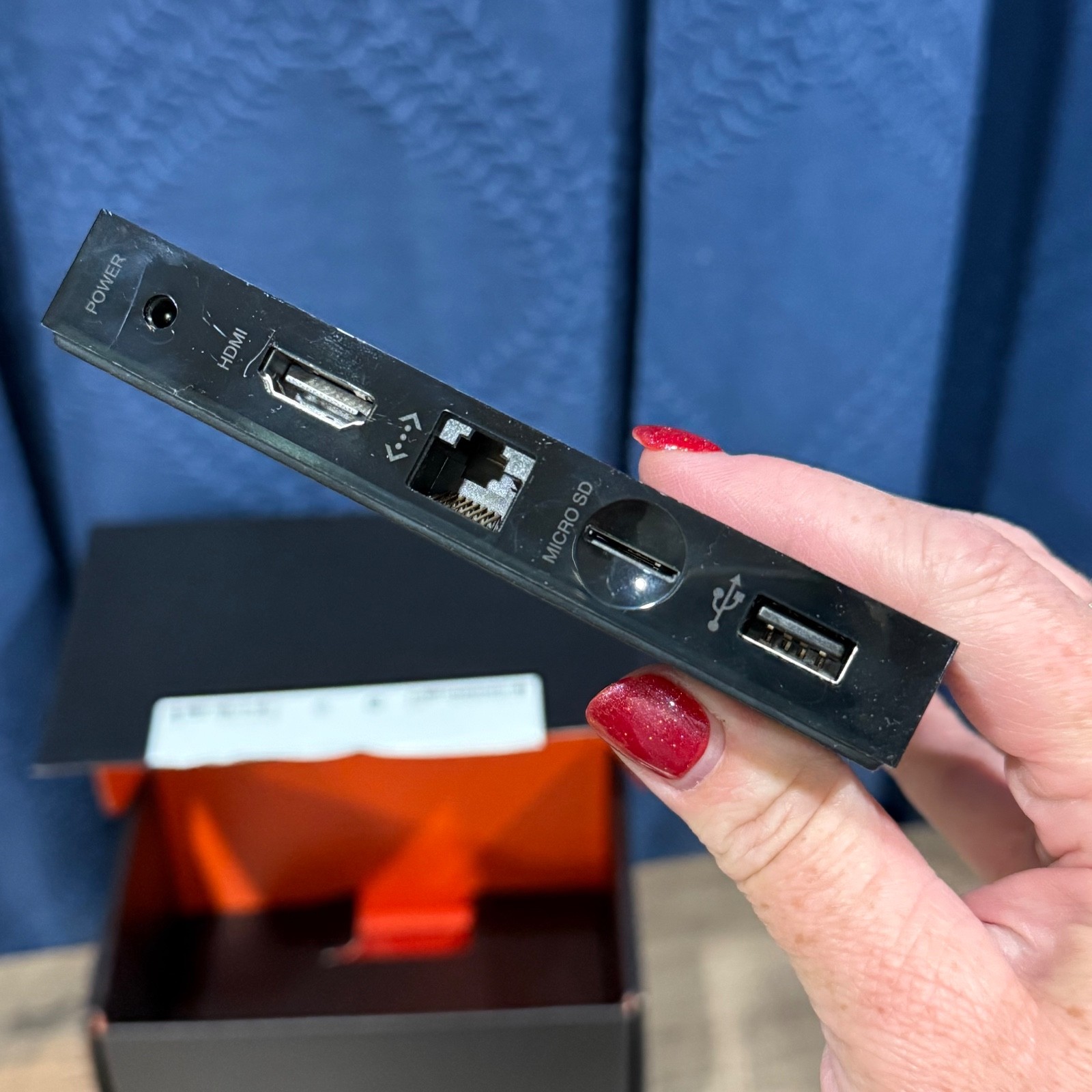 Amazon Fire TV 4k HD Media Streamer 2nd Gen DV83YW with Wireless Game Controller