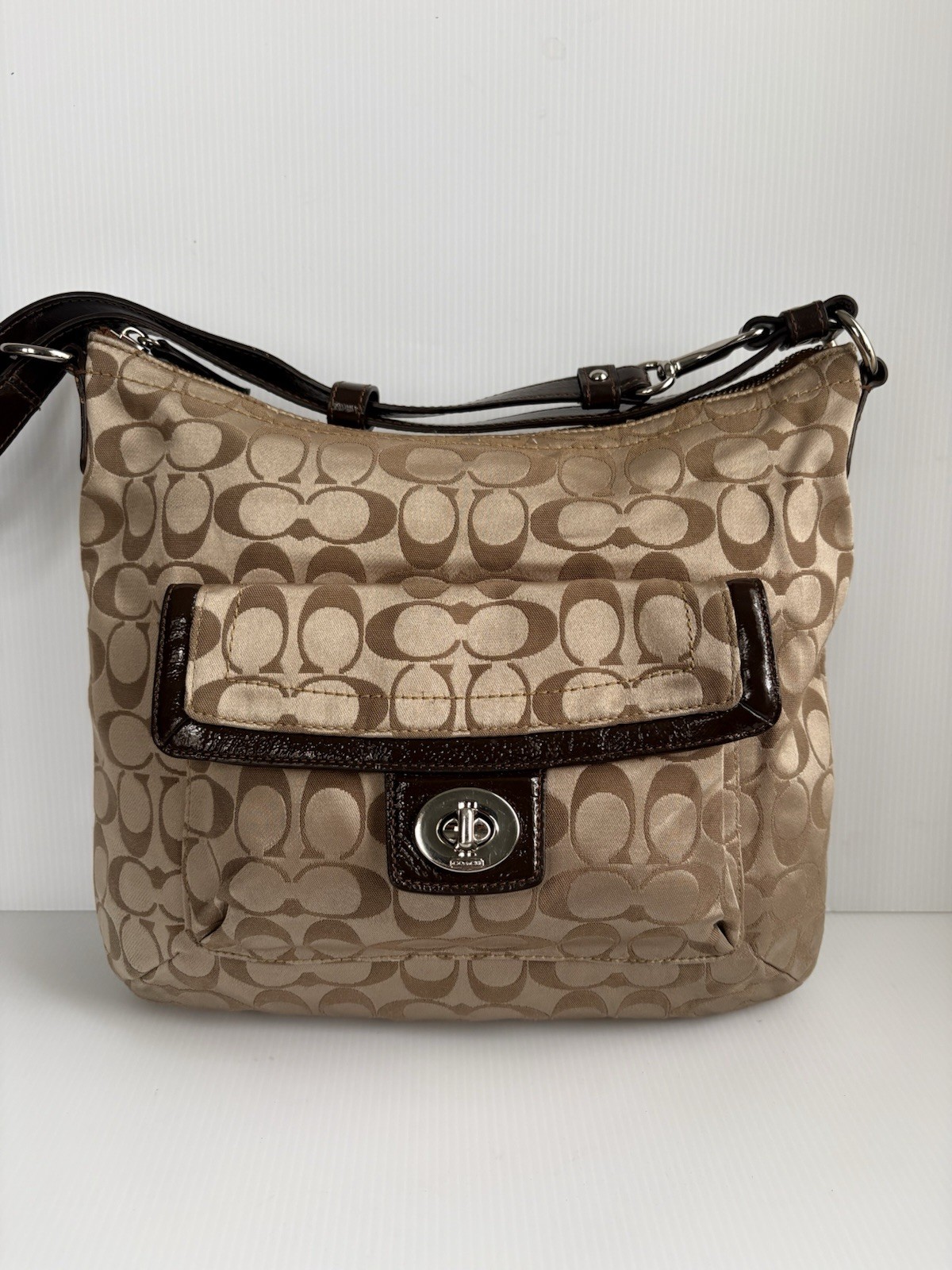 Coach Penelope Signature Hobo /Shoulder Bag Turn Lock Khaki Brown EUC