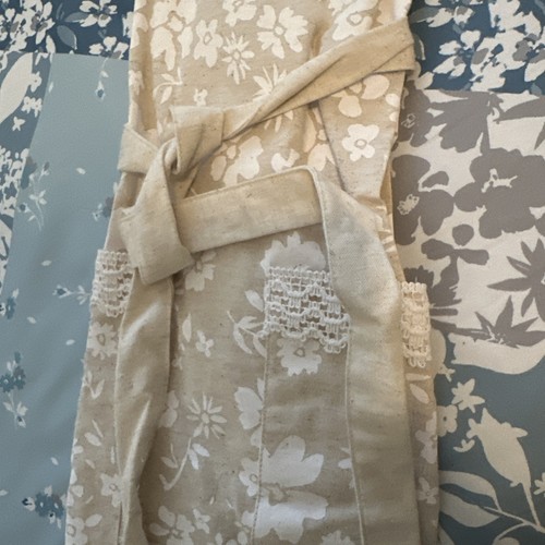 My Texas House by Erin Vogelpohl Kit Delantal Apron 30"x34" Floral Tan - Picture 10 of 13