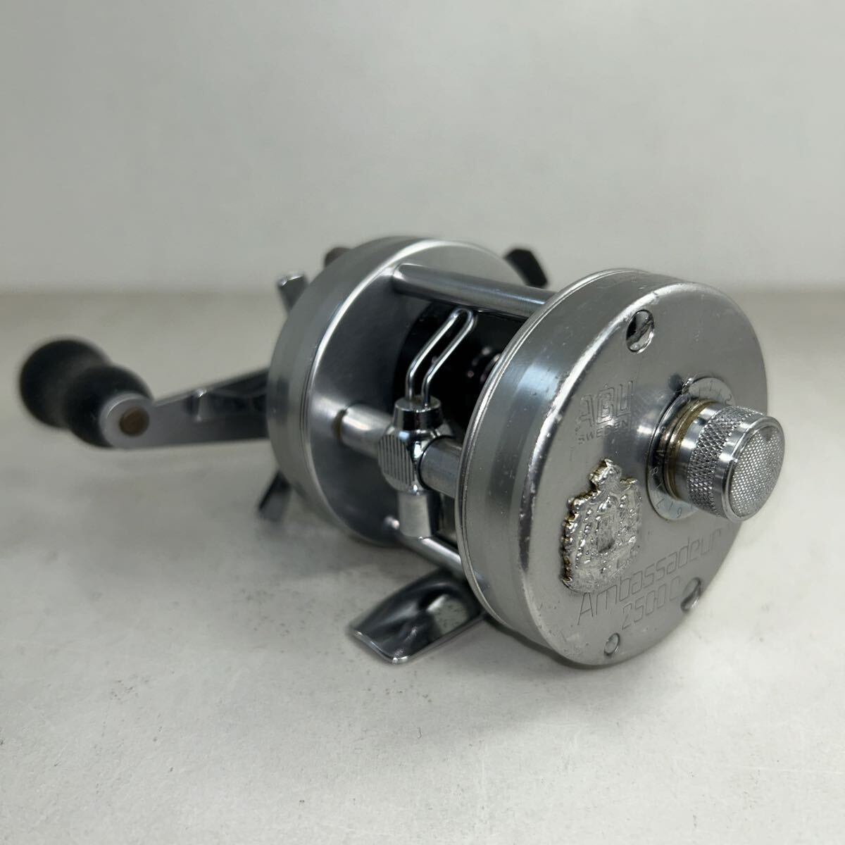 Abu Garcia 2500C Early Large Crest Black Hi Plus Gator Handle Baitcasting Reel Abu Garcia 2500C Early Large Crest Black Hi Plus Gator Handle Baitcasting Reel