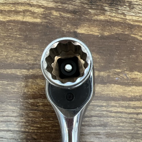 QUINN 1/4 in. Dr Comfort Grip Ratchet Handle Quick Release - Foto 6 di 7