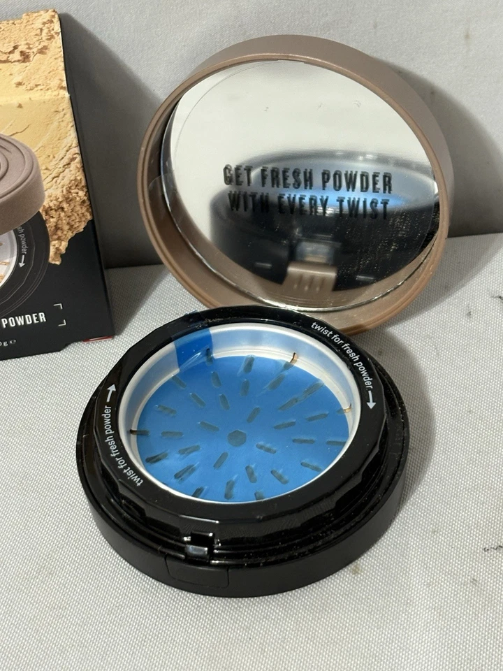 Smashbox Halo Fresh Perfecting Powder - Light - 0.35 oz - Image 2 of 4