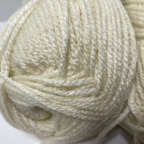 Off White Light Cream Worsted Yarn 2 Skeins Acrylic Dream Weaver Made in USA - Picture 2 of 12