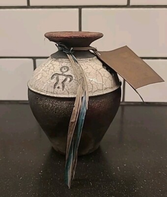 1998 Christopher Matti Hawaiian Petroglyph Raku Art Pottery Vase 5 1/4'' (B3-G6)