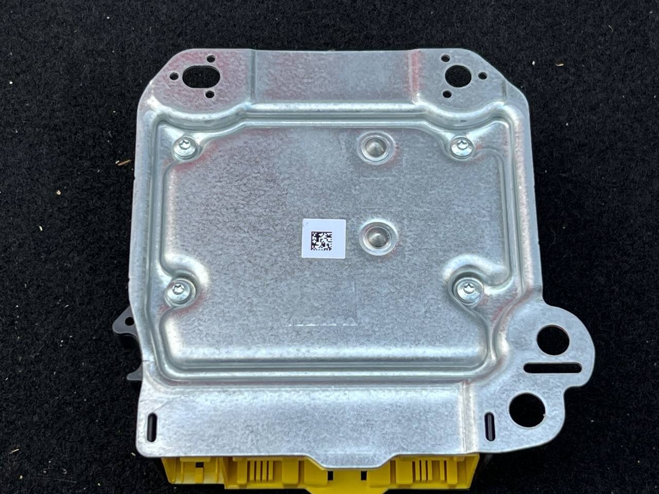 Maserati Ghibli OEM Restraint Diagnostic Computer Module SRS Unit – 670007061
