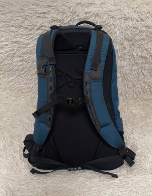 Arc'teryx ARRO 22 Backpack Navy Green Turquoise Labyrinth | eBay