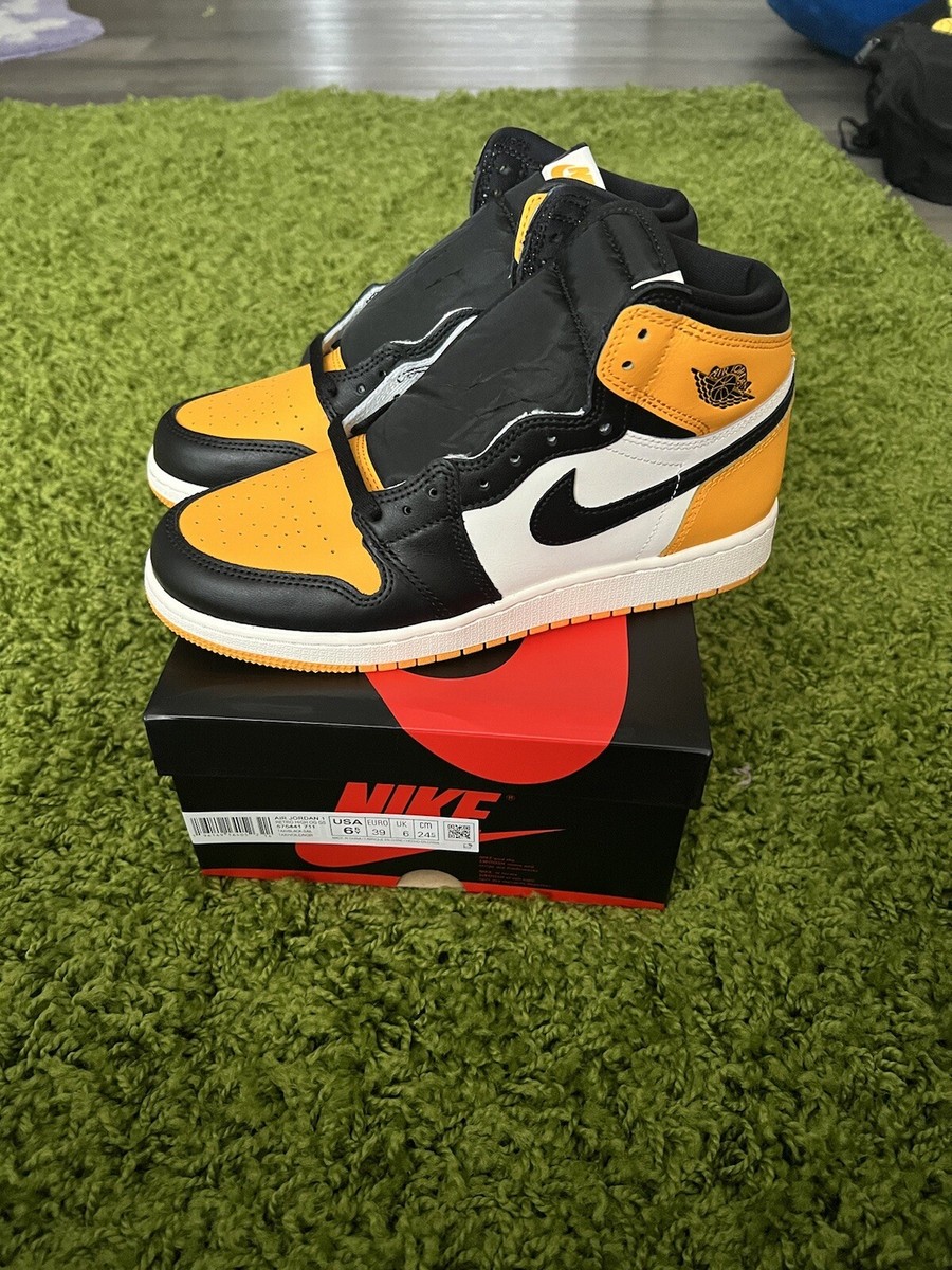 Nike Air Jordan 1 Retro High OG Taxi Yellow Toe GS Size 6.5Y