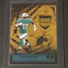 2021 Panini Illusions - Jaylen Waddle #66 Trophy Collection Orange (RC)