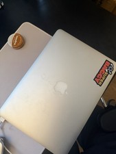 Apple MacBook Air 13” (2017) – 8GB RAM – Fresh macOS Install