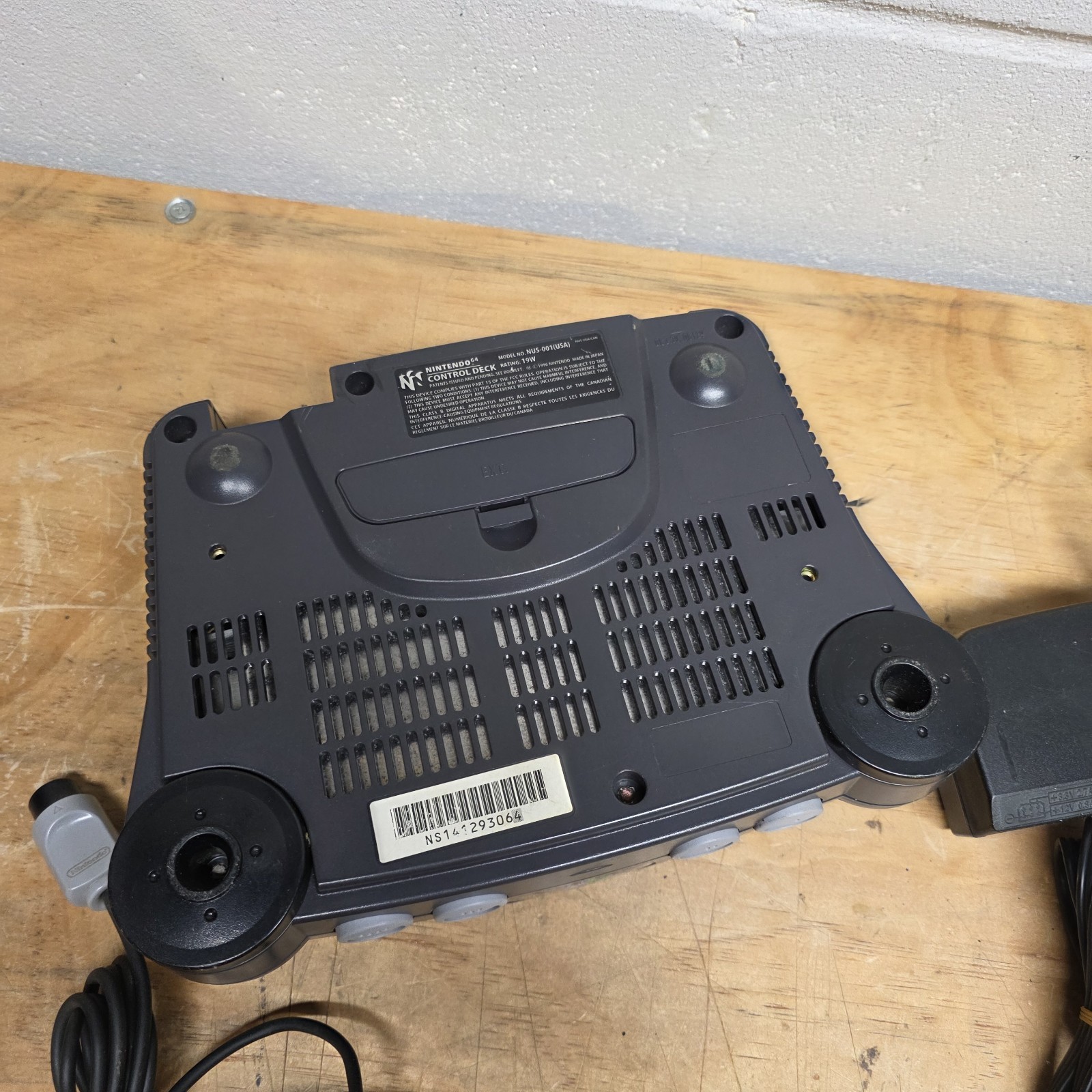 Nintendo 64 N64 USA Control Deck Console OEM Controller, Cables, And Memory Card