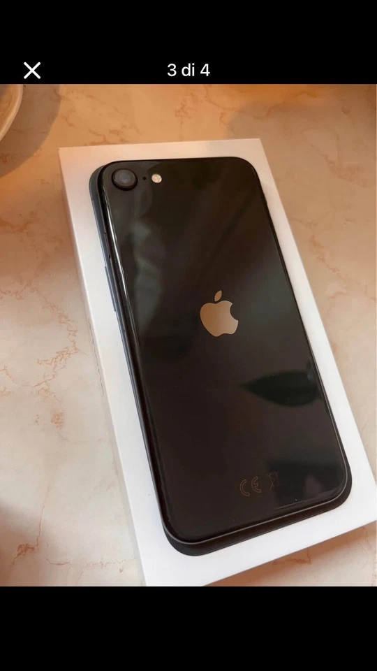 Apple iPhone SE 2020, 128GB, Nero, foto 3 di 4