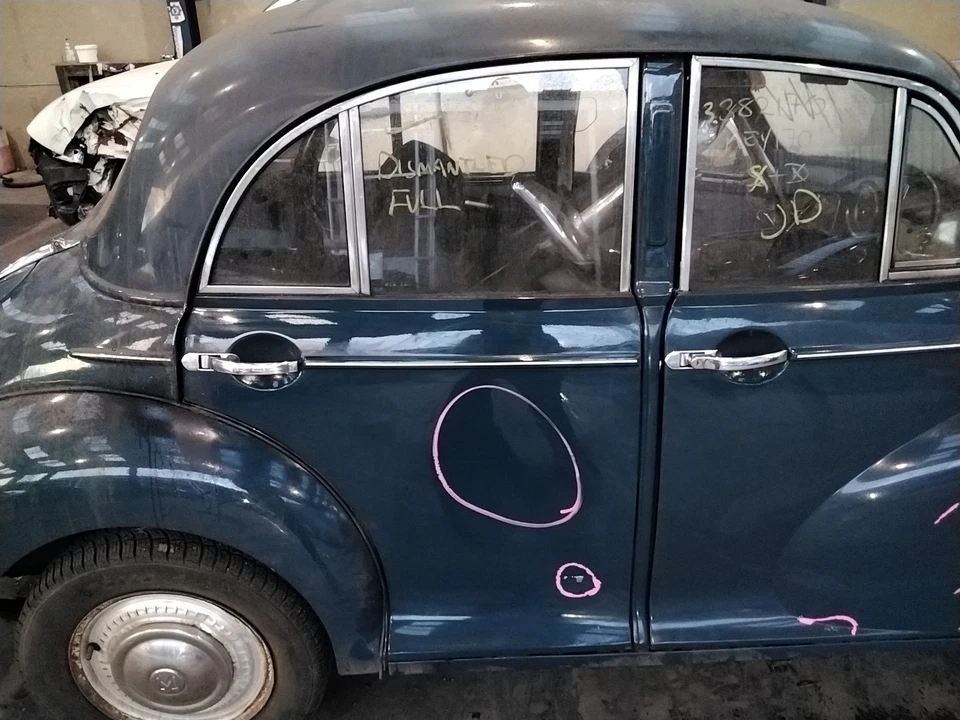 REAR DOOR RH MORRIS MINOR 1000 BLUE  4 DOOR SALOON - Image 2 of 4