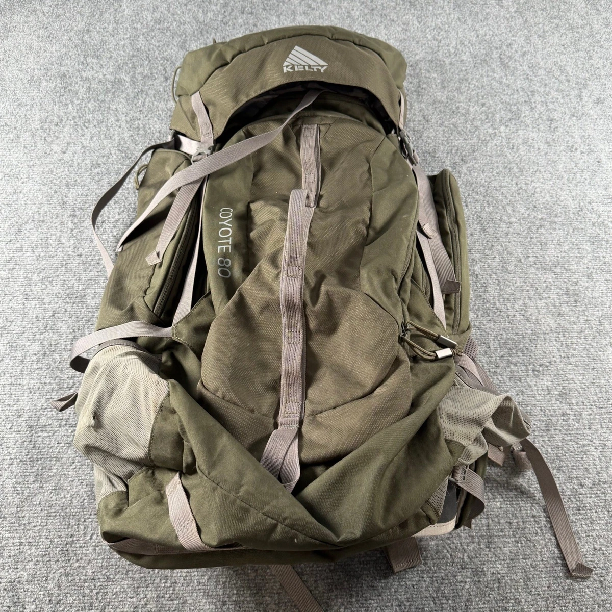 +osprey +backpack Osprey Daylite Double Hooks Color:8 Bit Floral Fendi By The Way featuring refined organizational features