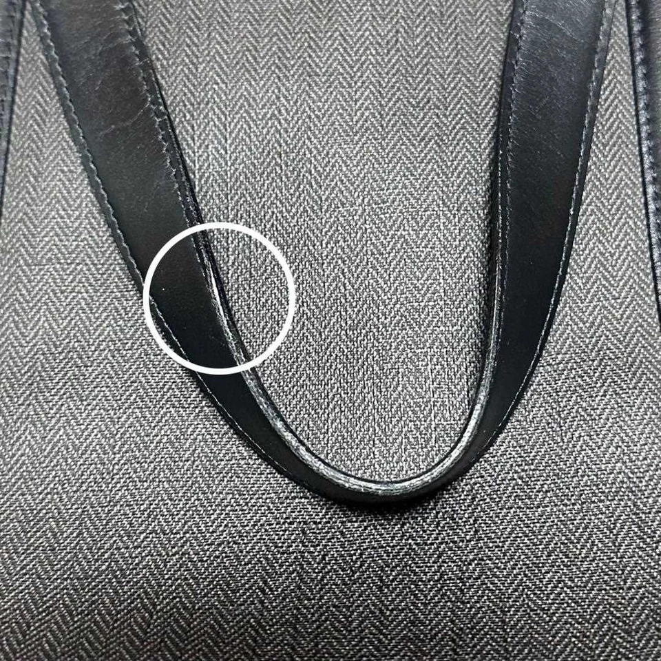 Bolso de Mano BVLGARI Mediano Logo Cuero Espiga Gris Negro Para Hombre USADO DE JAPÓN Foto 4 de 4