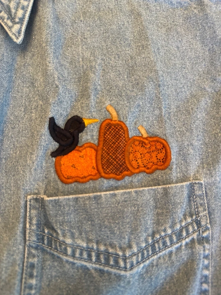 Denim Halloween Fall Autumn Scarecrow Womens Button-Up Shirt S Vintage 90s - Image 3 of 4